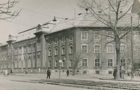 Postam�zeum fot�t�ra