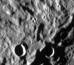 Forrás: NASA, JHUALP, Carnagie