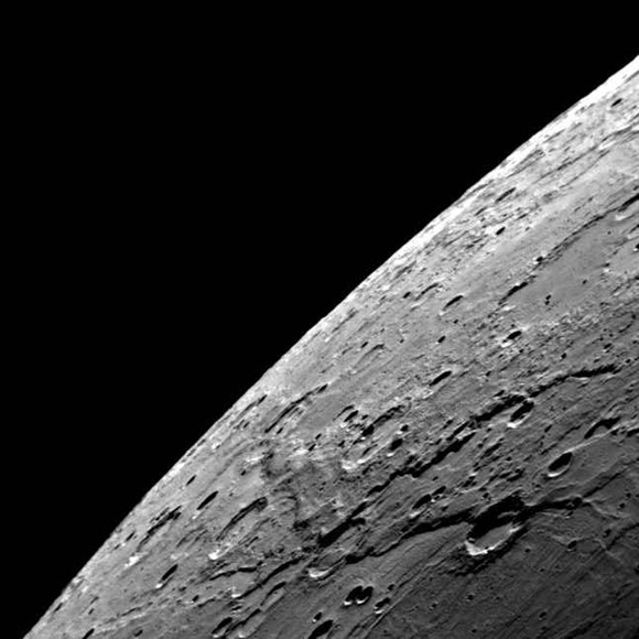 Forrás: NASA, JHUAPL, CIW