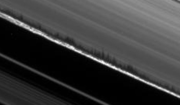Forr�s: NASA, JPL, SSI
