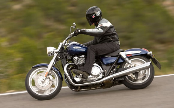 Fot�: Paul Barshon - Motorrev�