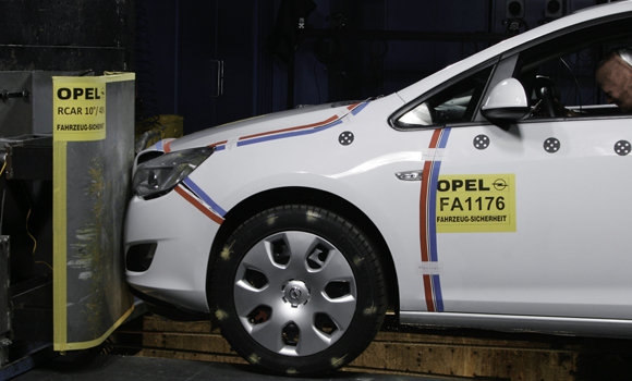 Forr�s: Opel