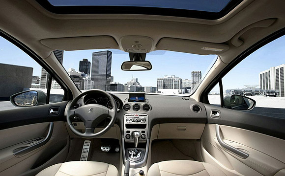 Forrás: Peugeot Forrás: Peugeot